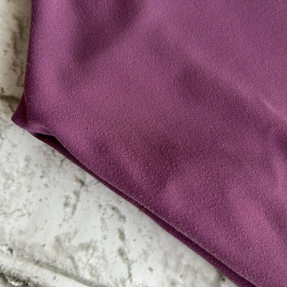 Lululemon - Picture 11 of 11